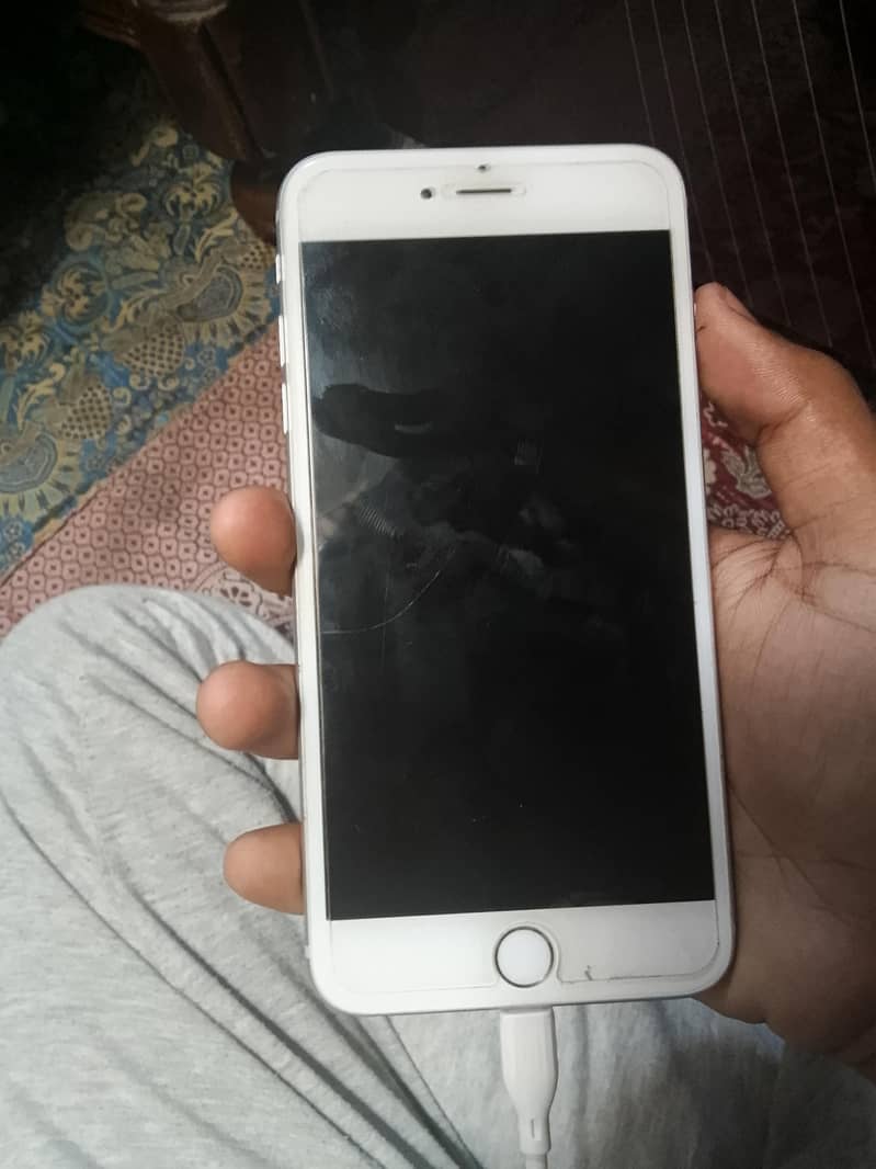 Apple iPhone 6 Plus 0