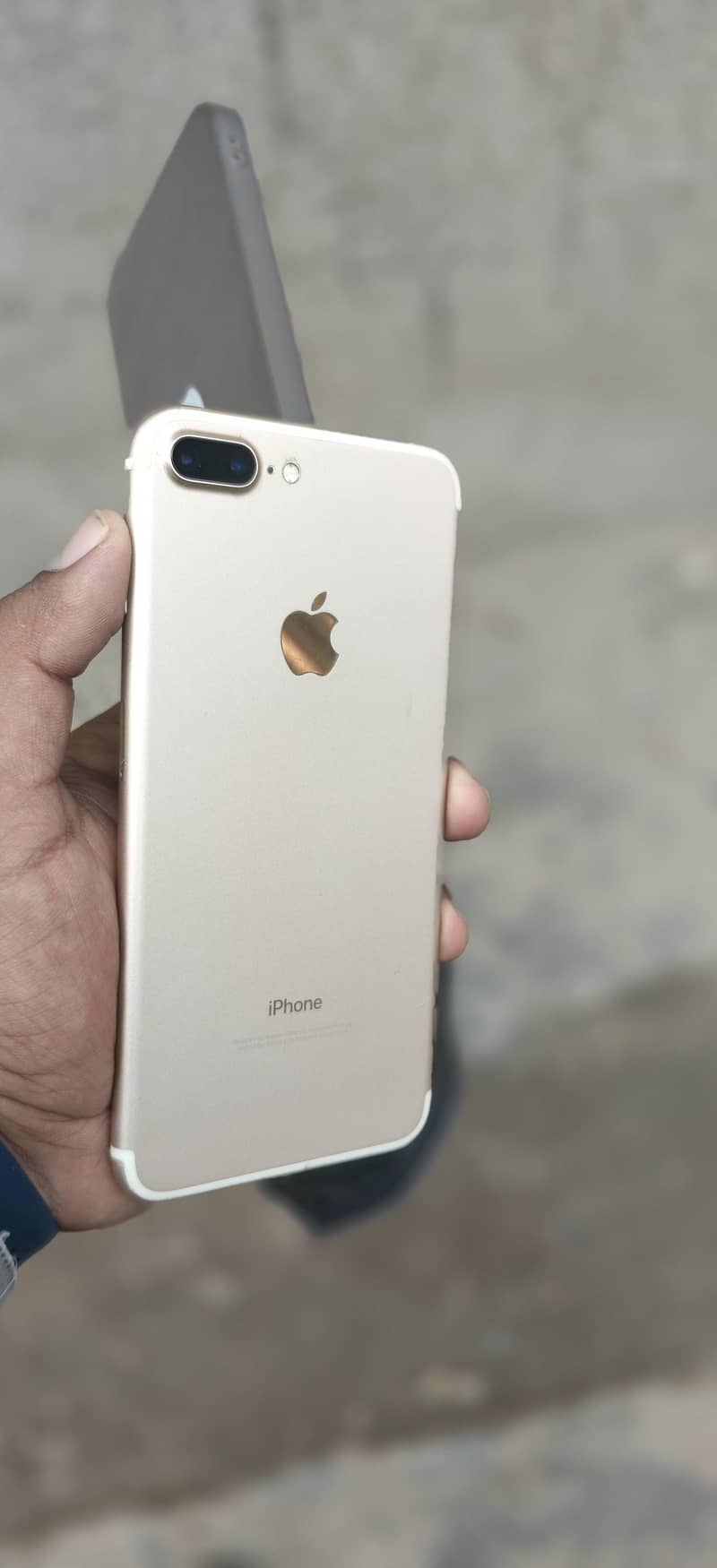 Apple iPhone 7 Plus 1