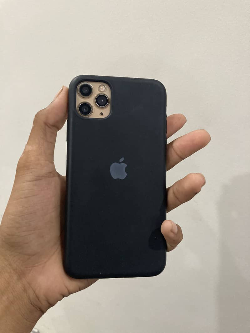 Apple iPhone 11 Pro Max 2