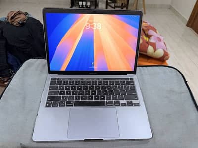 Macbook Pro M2 2022 | 13 inch | 24 Gb Ram -500 GB SSD
