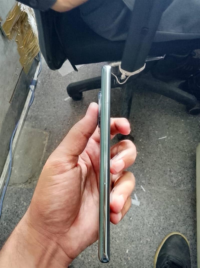 One Plus 11 5G 3