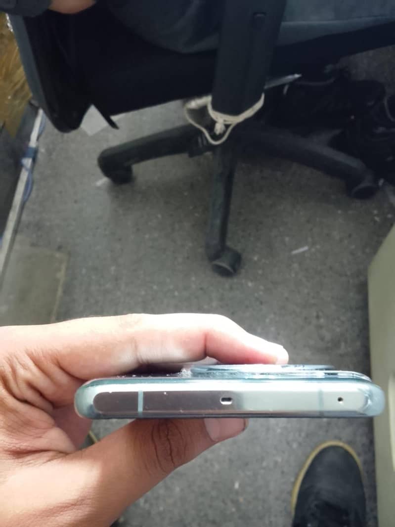 One Plus 11 5G 4