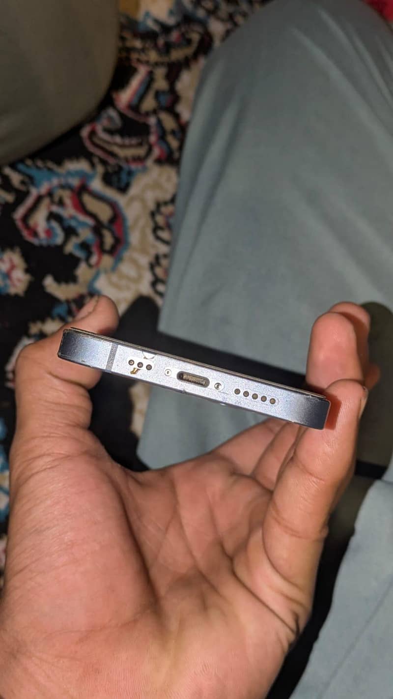 Apple iPhone 14 5