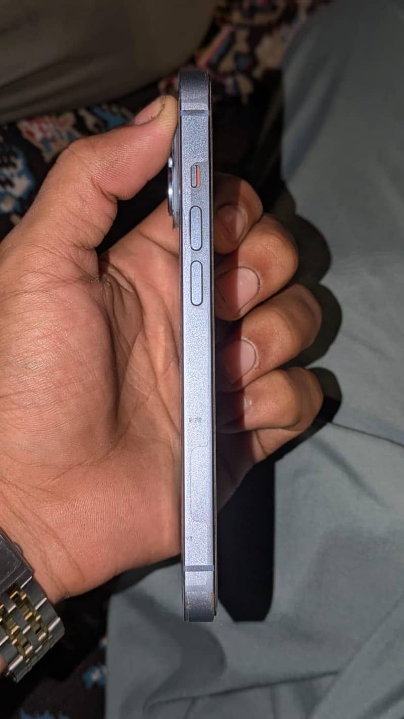 Apple iPhone 14 7