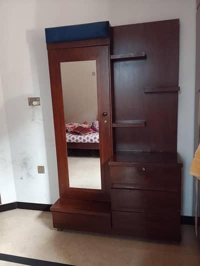 dressing table