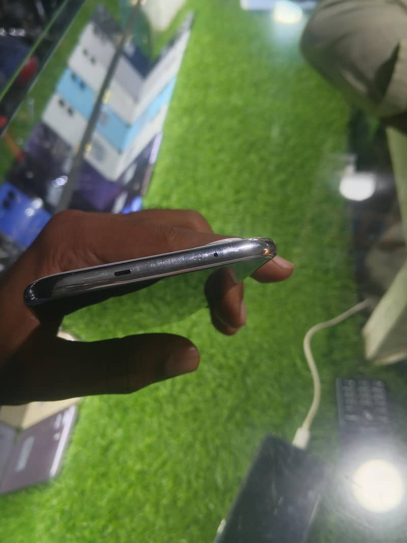 Tecno spark 40 pro plus 3