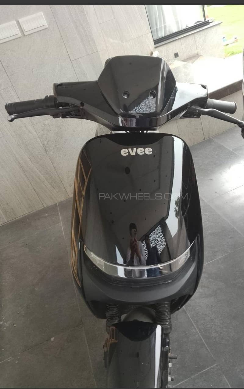 evee mito plus 8