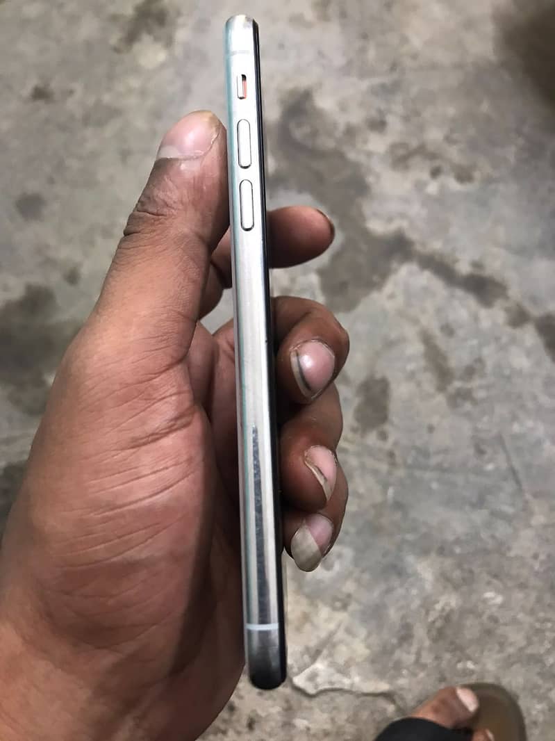 Apple iPhone X 2