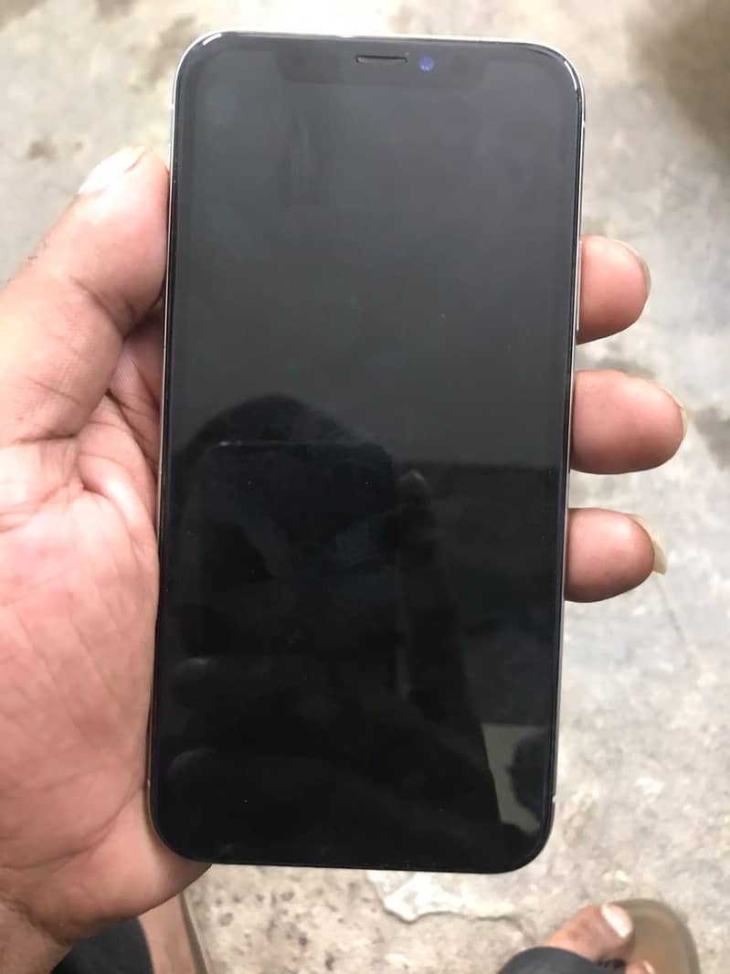 Apple iPhone X 4