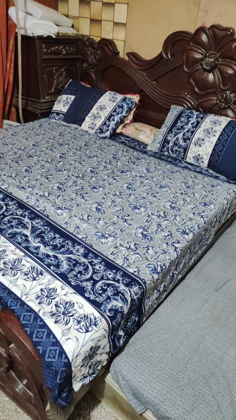 king bed sheesham 3