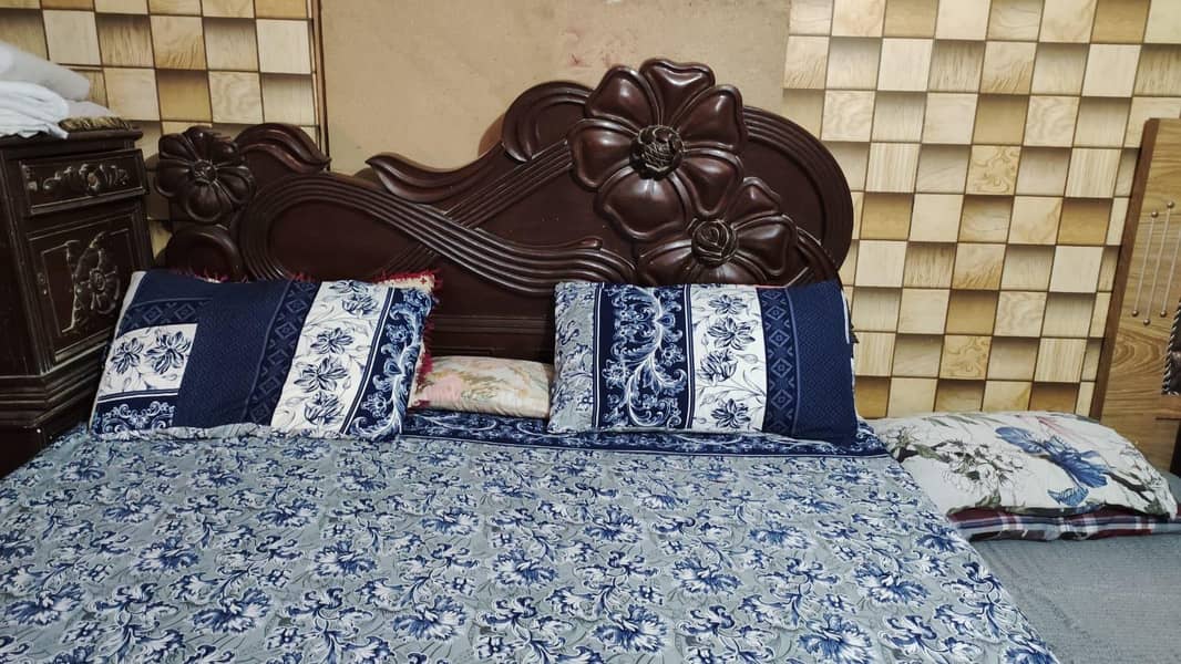 king bed sheesham 6