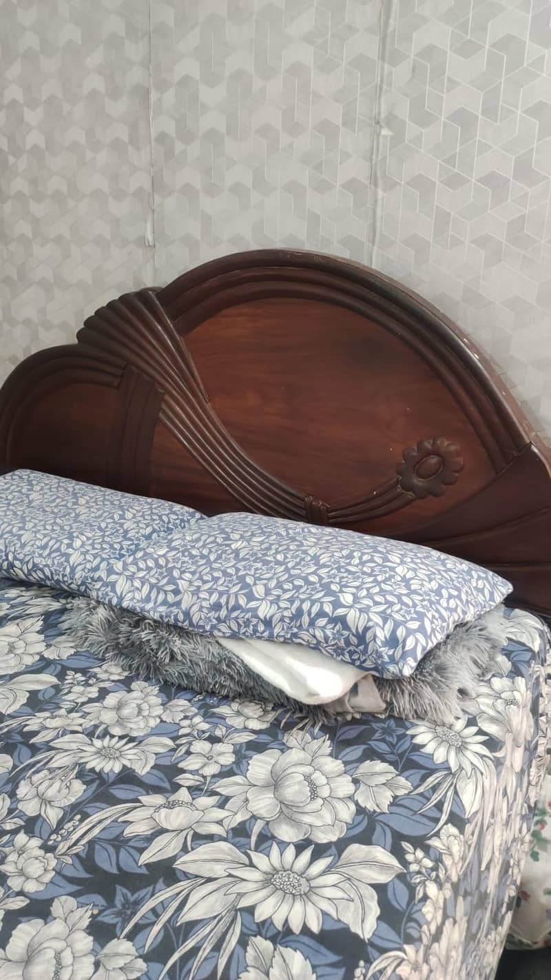 king bed sheesham 10