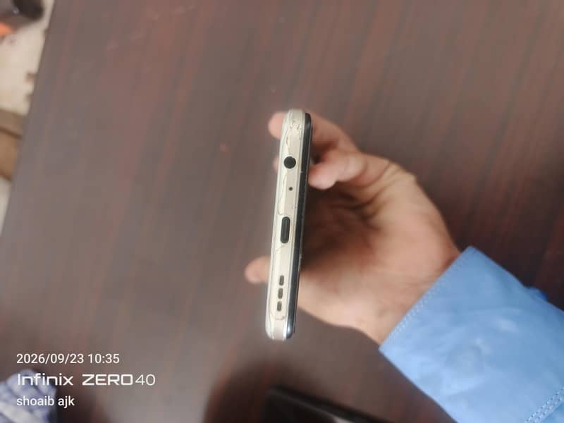 Tecno CAMON 18T 1