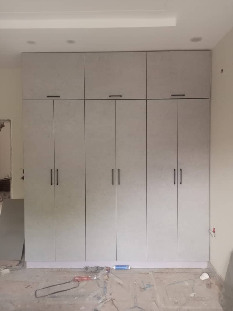 Carpenter Availabe 0