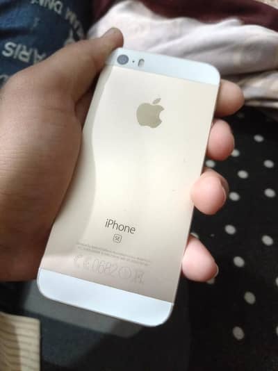 Apple iPhone SE