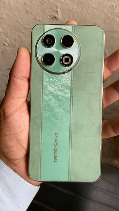 Tecno SPARK 30 Pro with box and charger 10/8