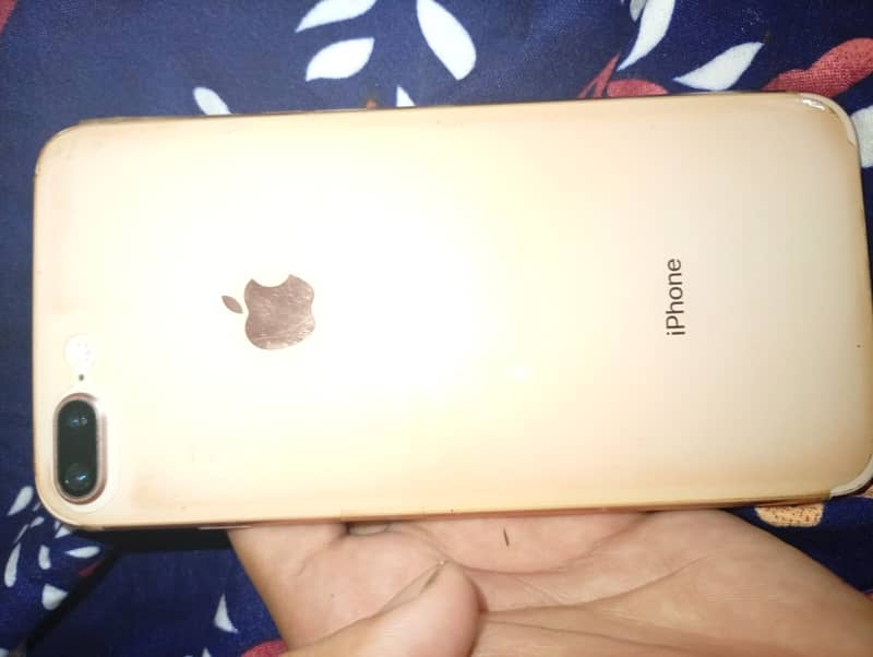 Apple iPhone 8 Plus 1