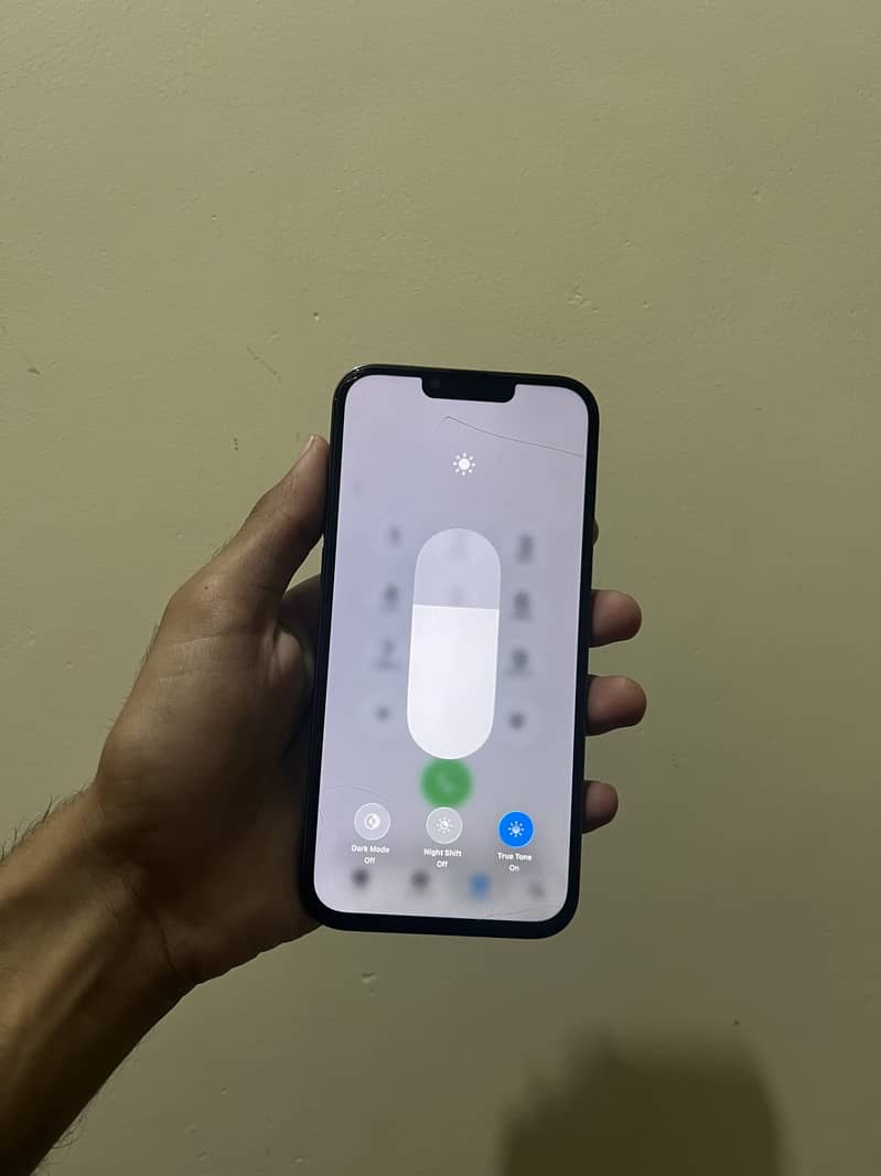 iPhone 13 Pro Max 1