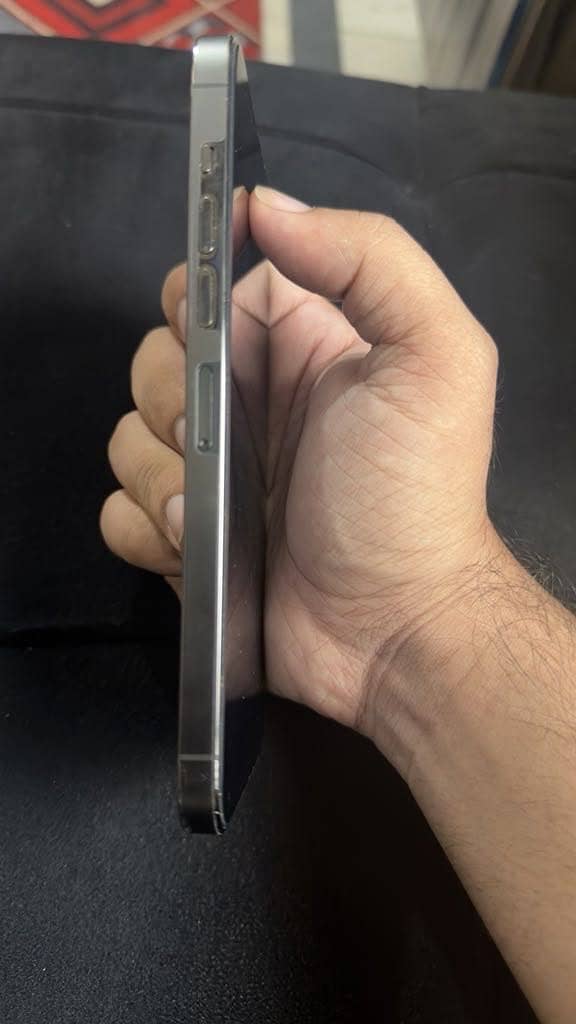 Apple iPhone 13 Pro Max 7