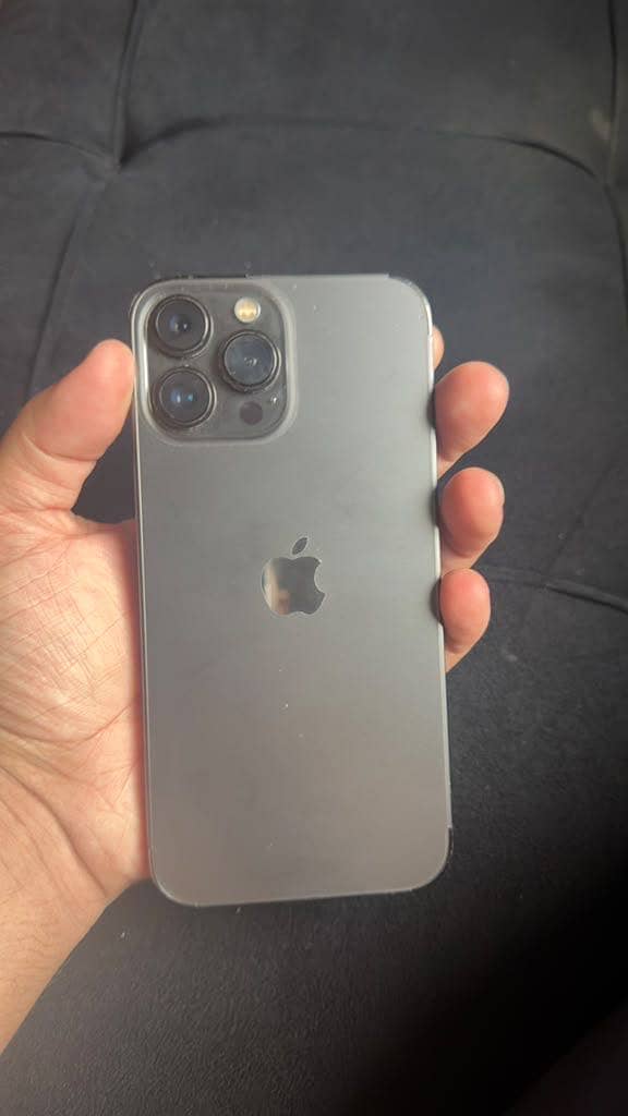 Apple iPhone 13 Pro Max 8