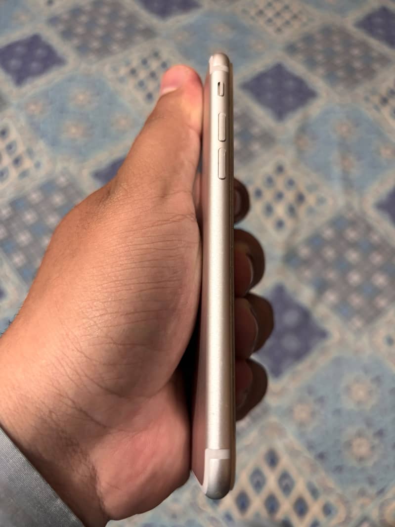 Apple iPhone 7 5