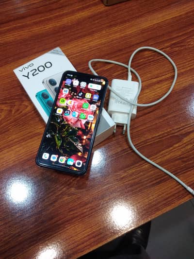 Vivo Y200 /0/3/0/2/3/7/7/5/2/5/8