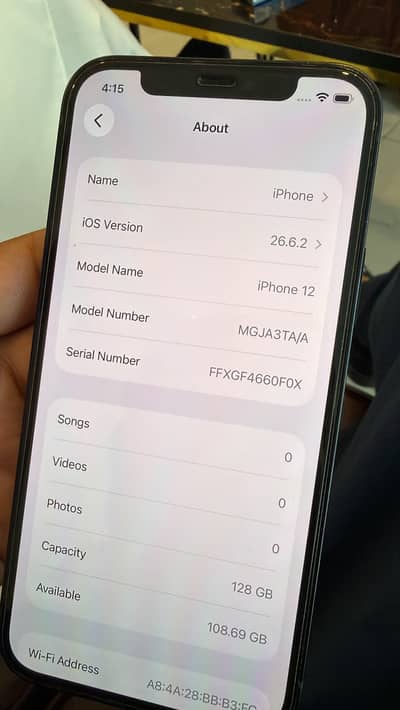 Apple iPhone 13
