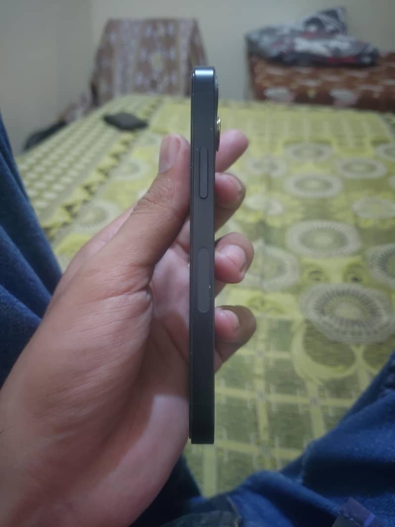 Apple iPhone 12 mini (cash only price negotiable) 2
