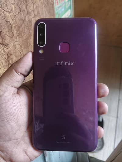 Infinix S4