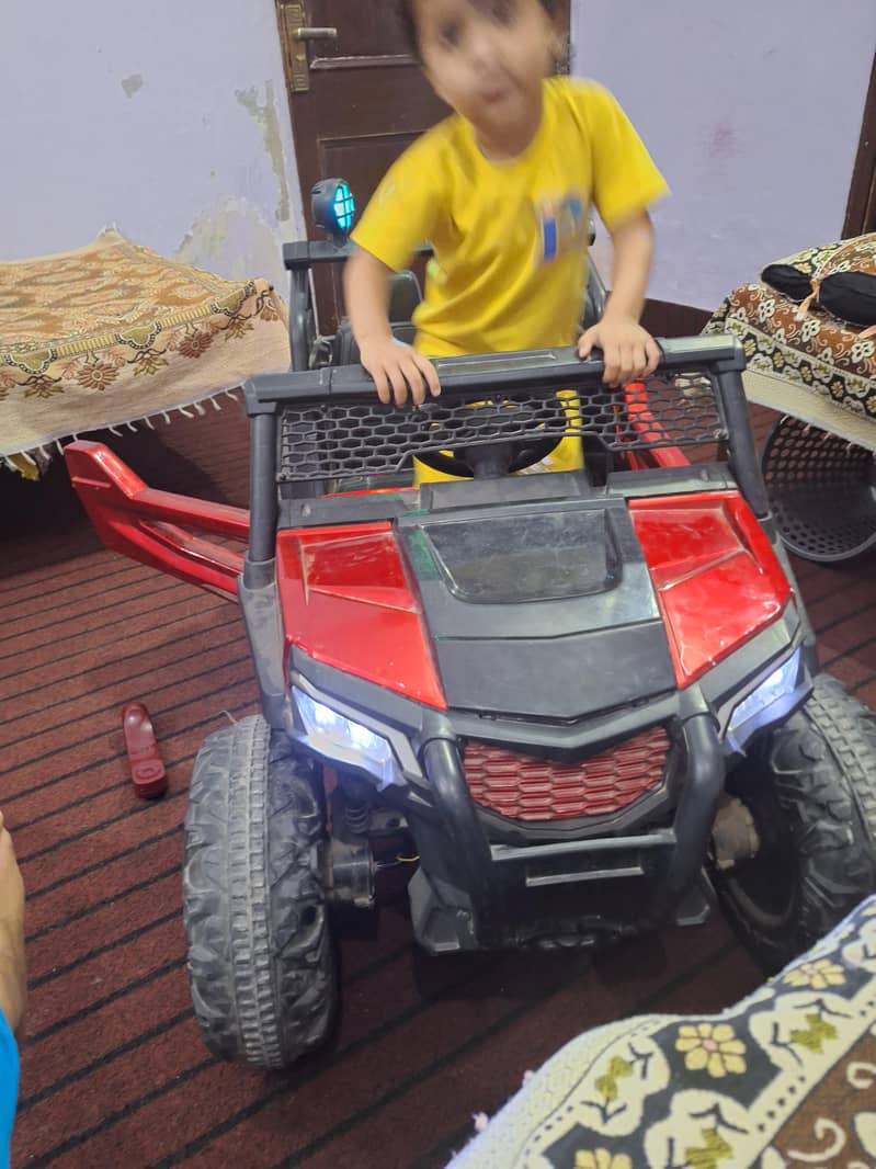 electric kids jeep car_ black & red | manually operated |  8/10 condit 2