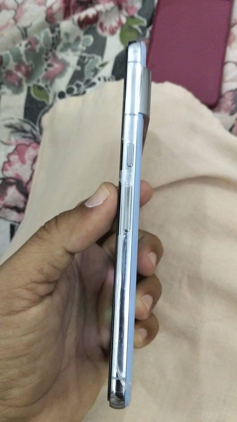 Google pixel 8 pro 1