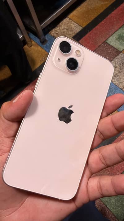 Apple iPhone 13