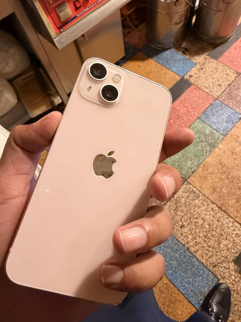 Apple iPhone 13 1