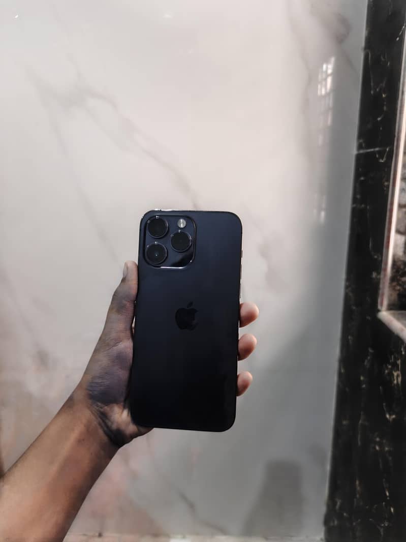 Apple iPhone 14 Pro Max 0