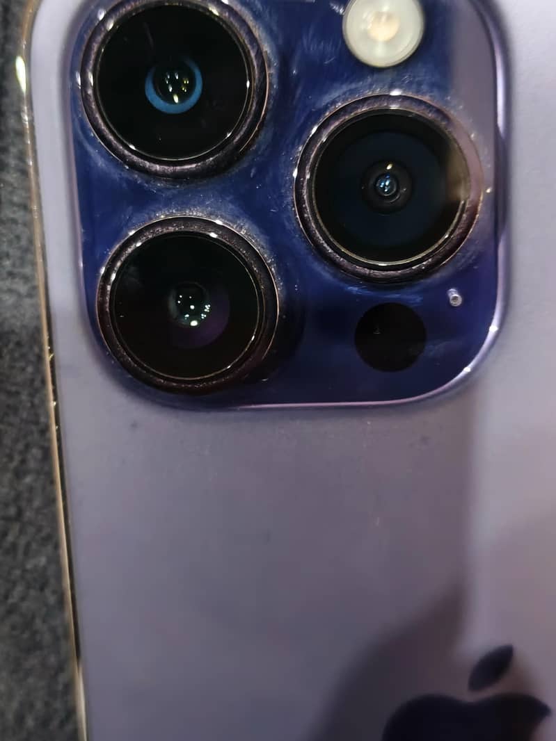 Apple iPhone 14 Pro Max 1