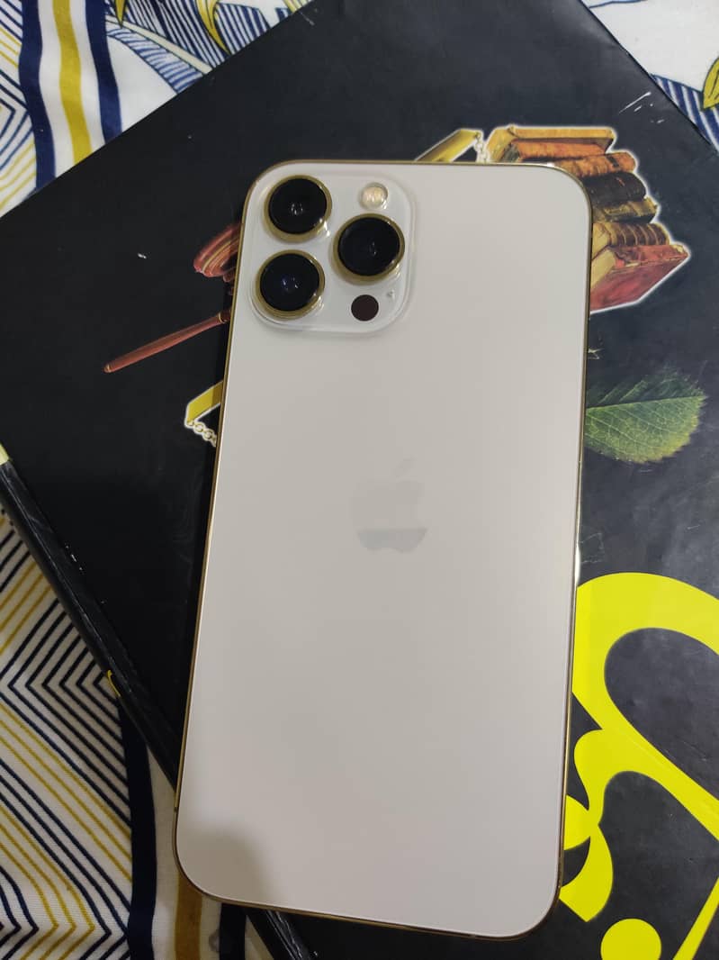 Apple iPhone 13 Pro Max 4