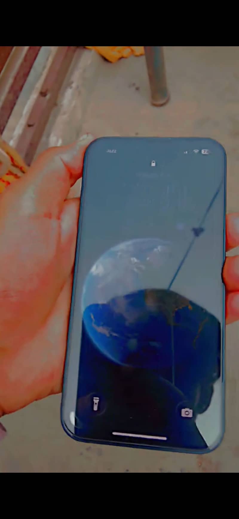 Apple iPhone 13 0