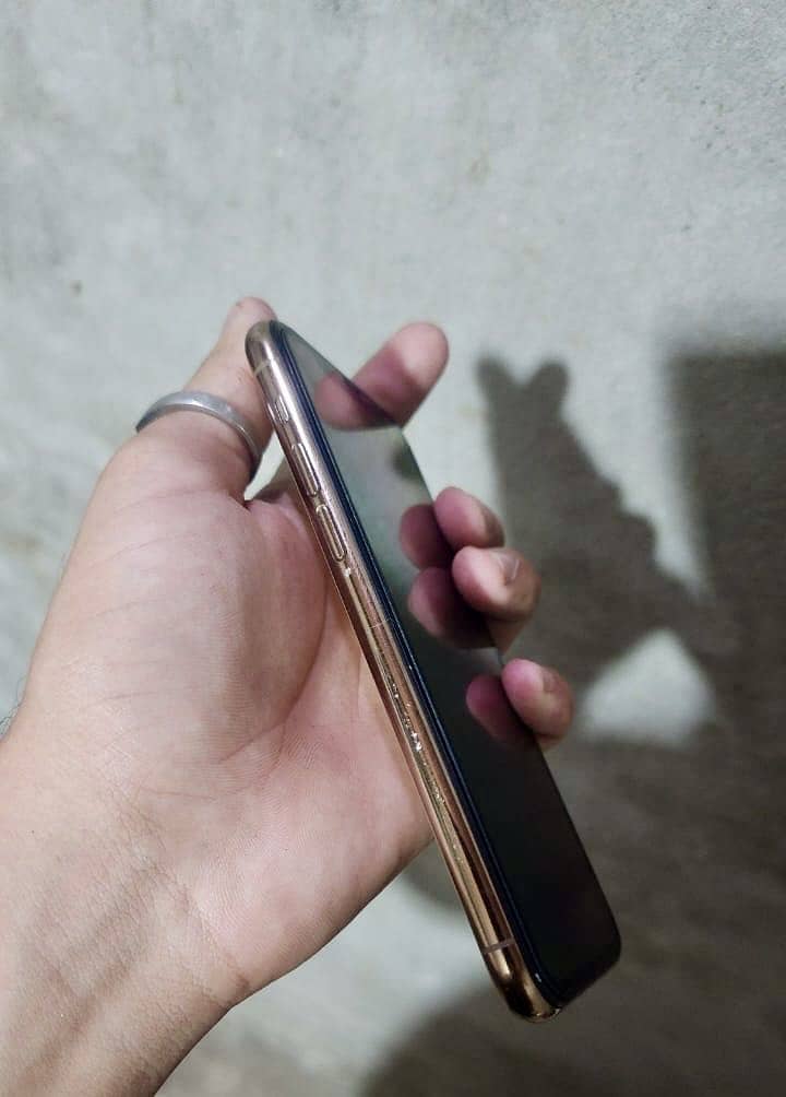 Apple iPhone 11 Pro 5