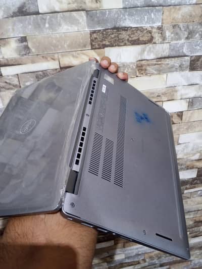DELL LATITUTE 5420 i5/11th generation 8/256 with back little keyboard