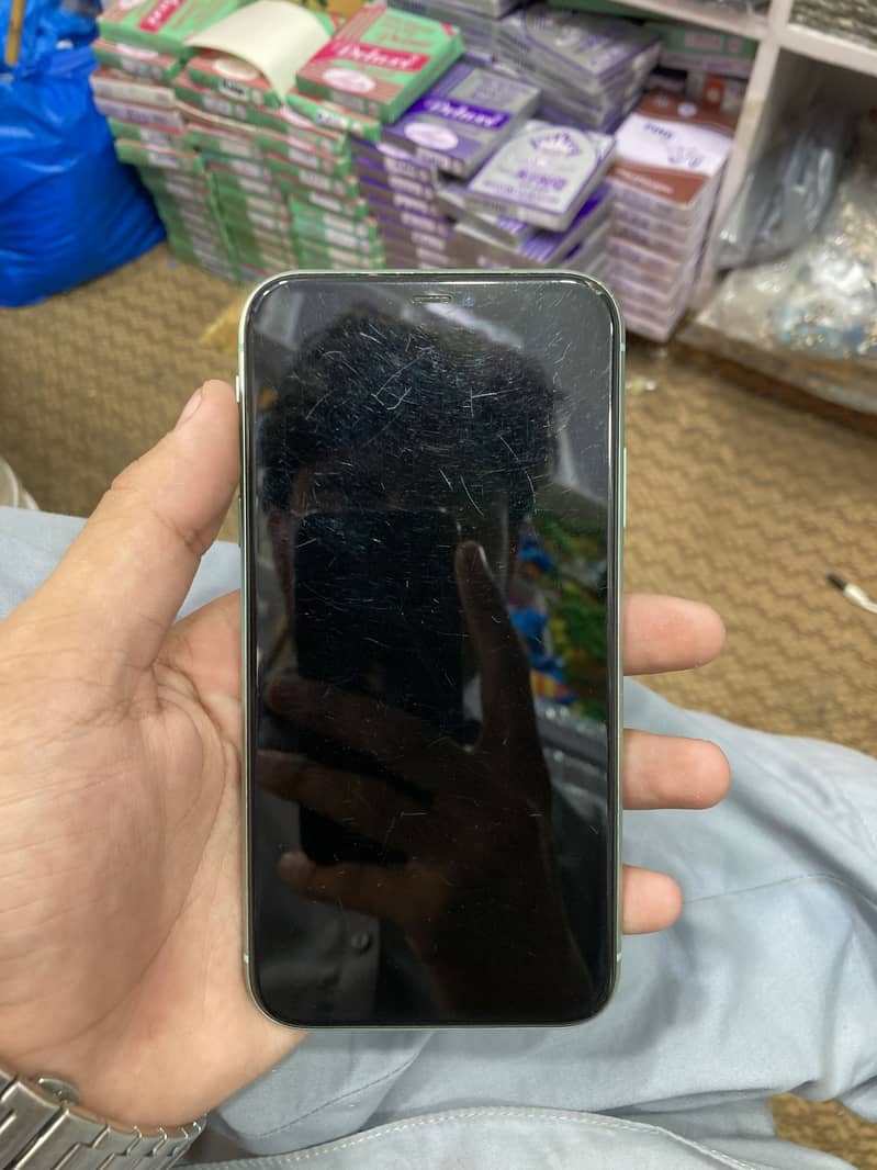 Apple iPhone 11 6