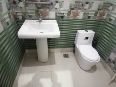 Centrally Located House In Samanabad - Block N Is Available For sale