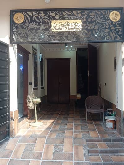 Highly-coveted Corner 5 Marla House Is Available In Gulshan-e-Ravi For sale