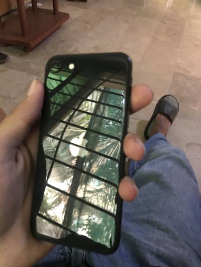 Apple iPhone SE