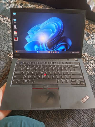 Lenovo i5 8th gen 8/256 ssd