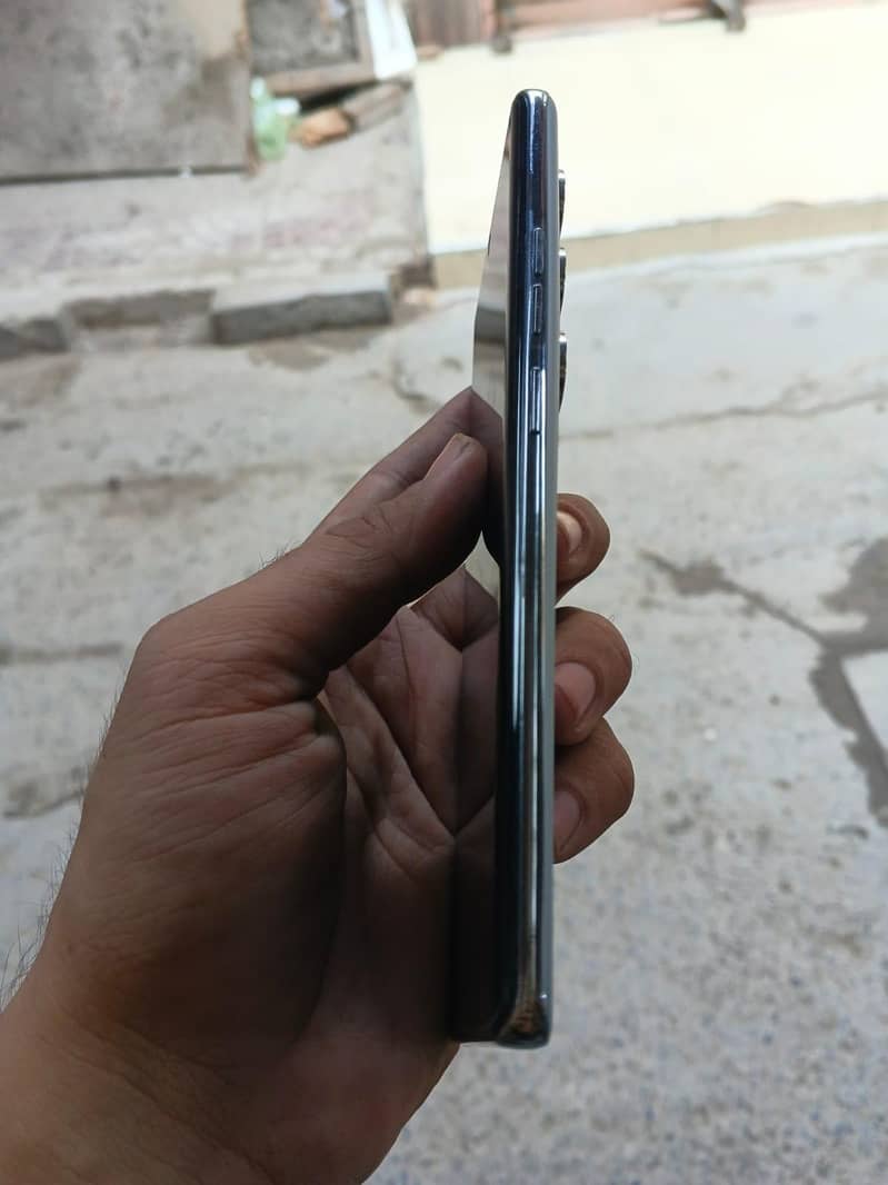 Tecno CAMON 40 Pro 7