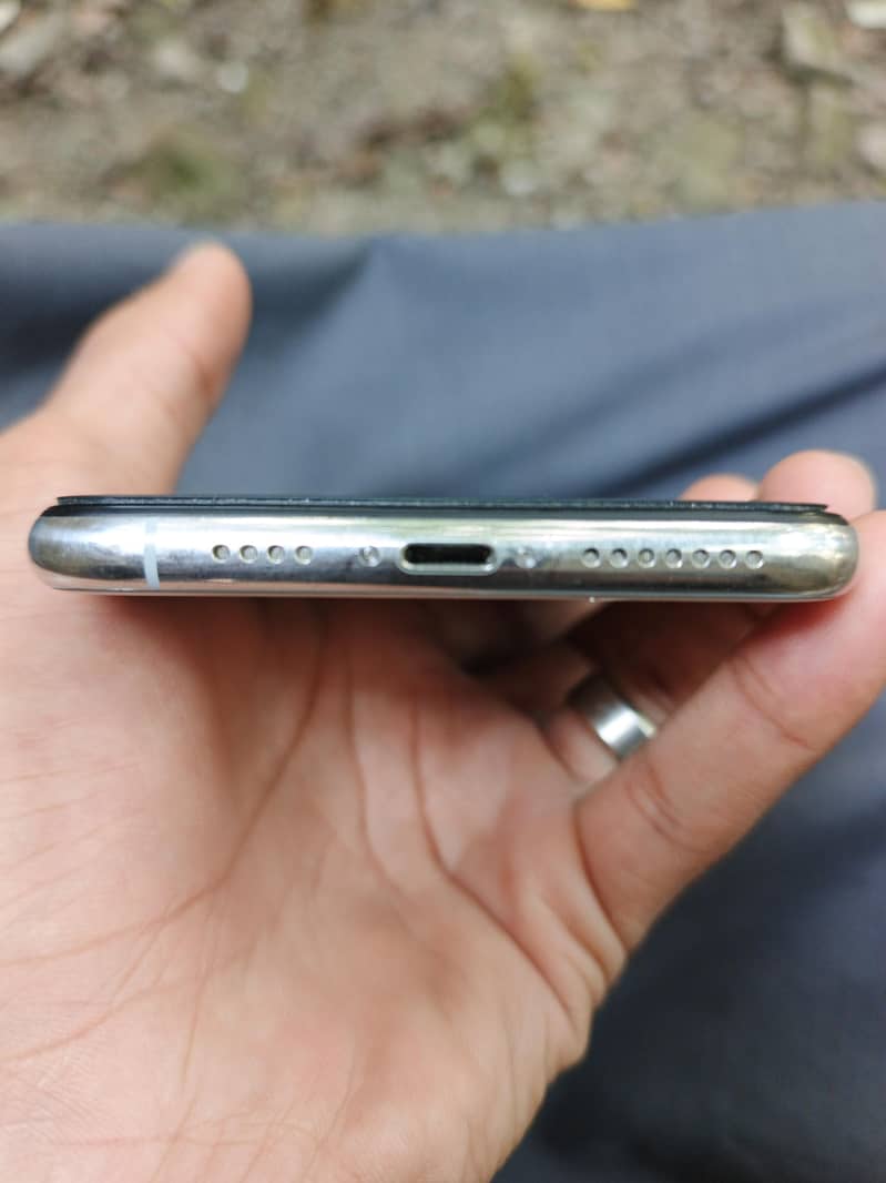 Apple iPhone X max 1