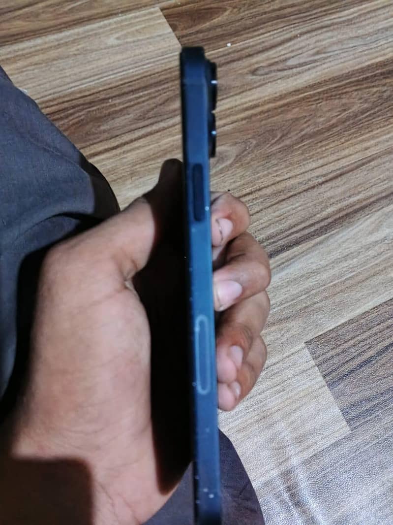 Apple iPhone 14 plus 3