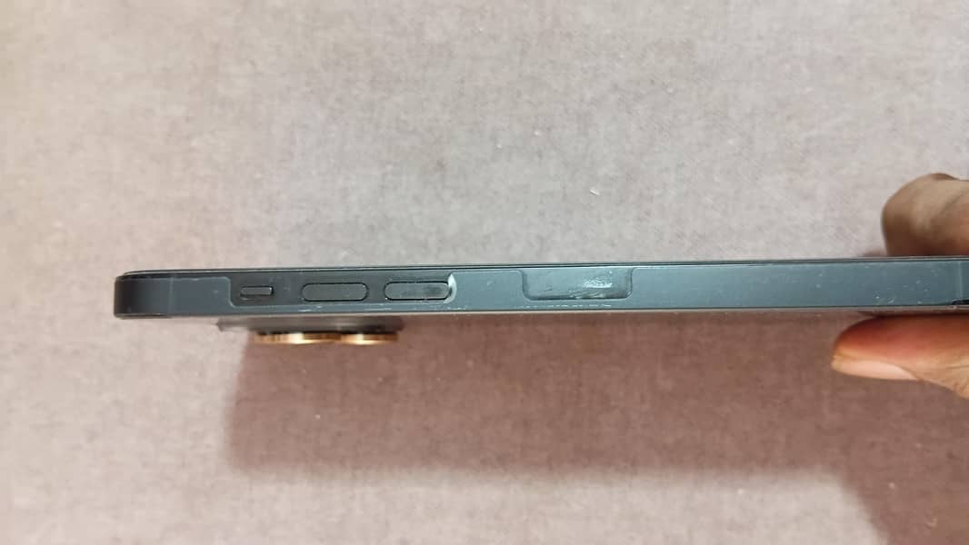 Apple iPhone 14 Pro Max 1