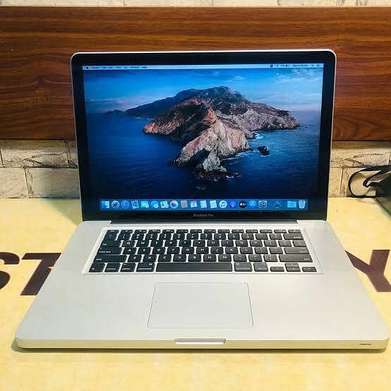 Macbook Pro 2011 0