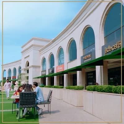 1 KANAL PLOT ON PRIME LOCATION IN LAKE CITY M4 GOLF BLOCK